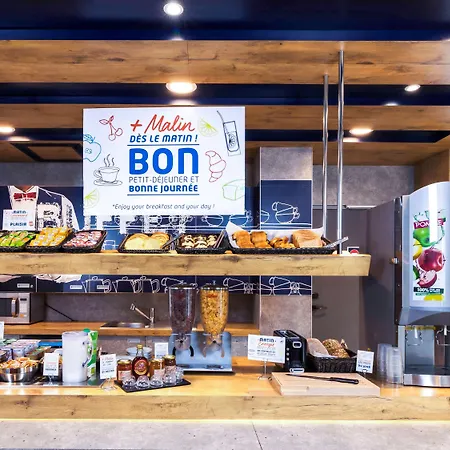 马赛老港宜必思快捷酒店
